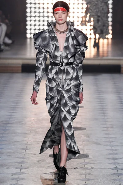 Look 35